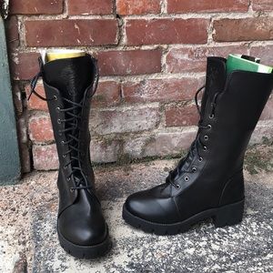 Combat boots
